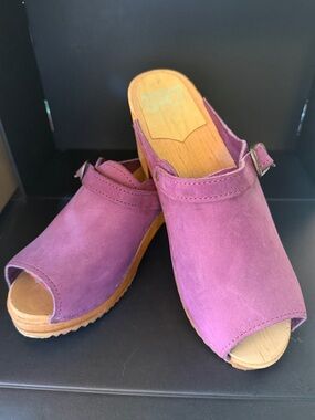 NWOT Sven Swedish Purple/Mauve Suede Open-Toe Clogs, with Sling Back